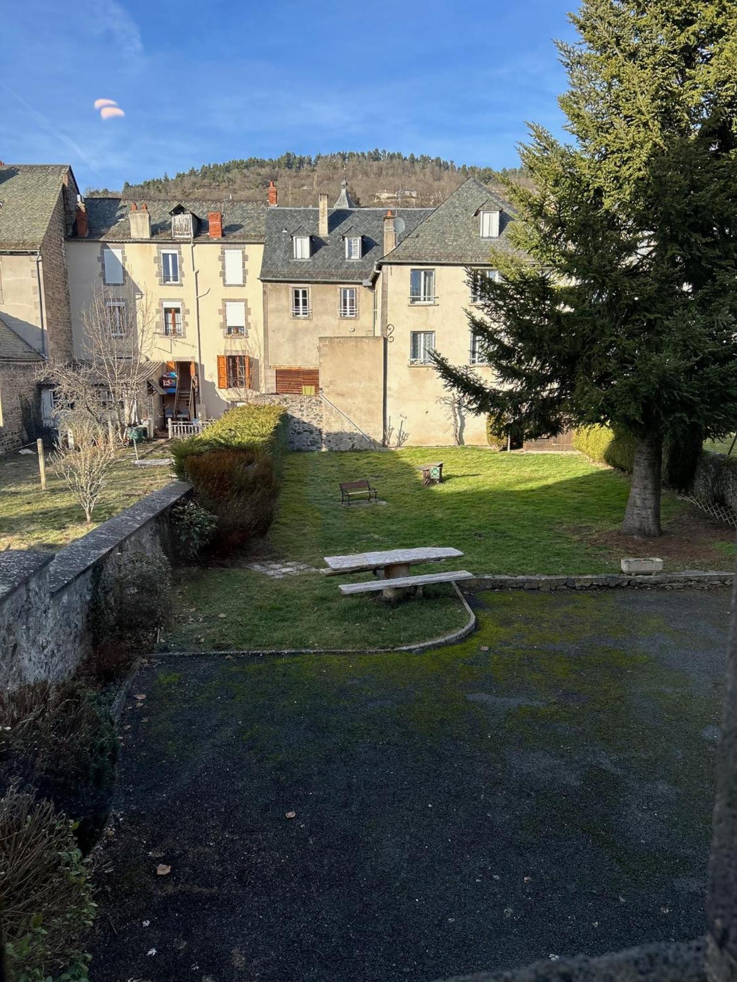 Hotel Aux Globe Trotters Murat  Exterior foto