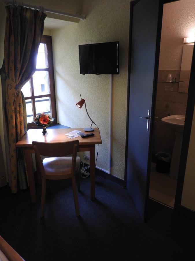 Hotel Aux Globe Trotters Murat  Exterior foto