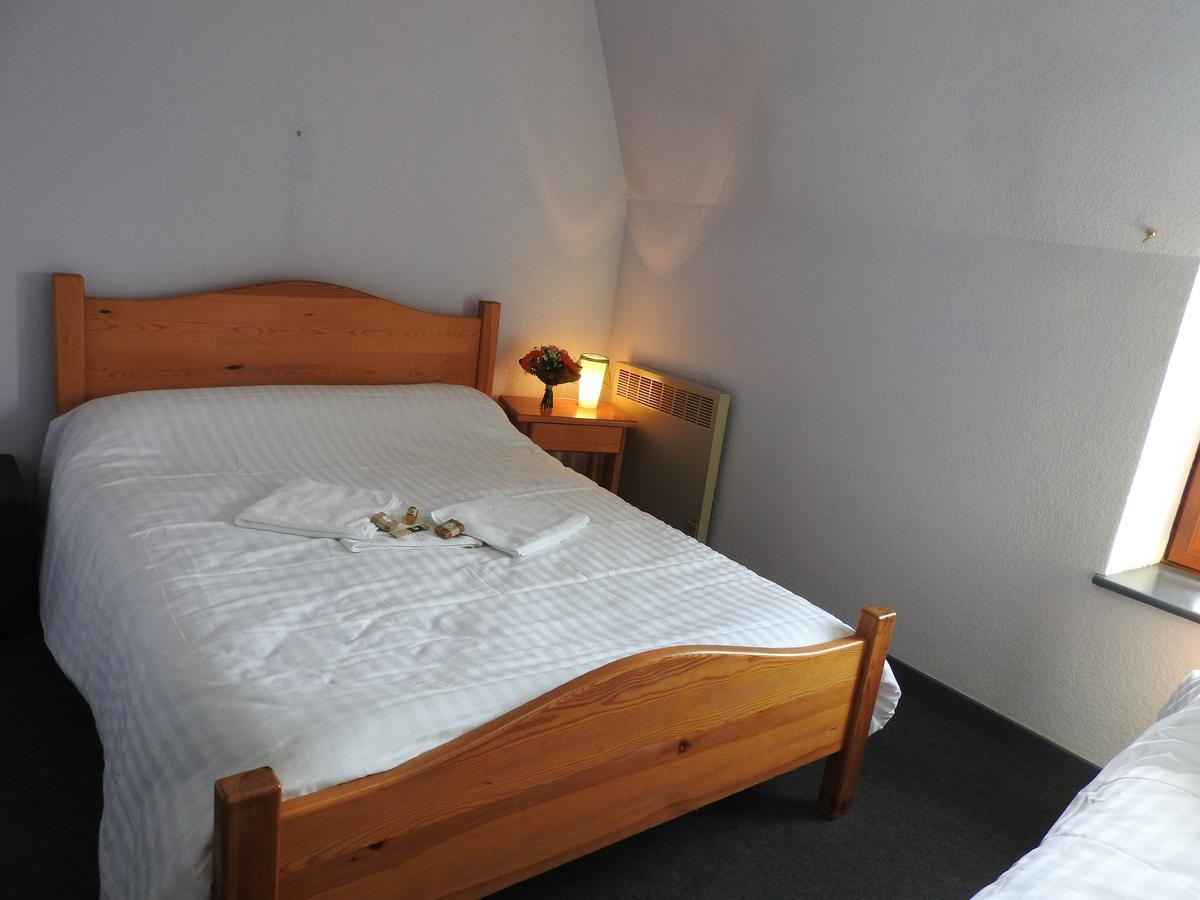 Hotel Aux Globe Trotters Murat  Exterior foto