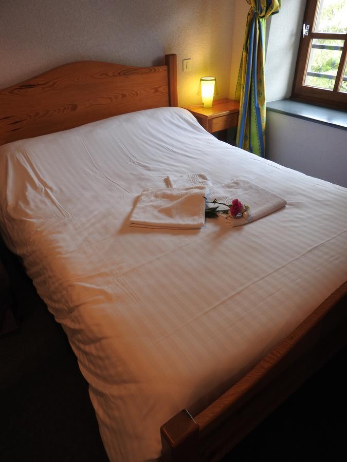 Hotel Aux Globe Trotters Murat  Exterior foto